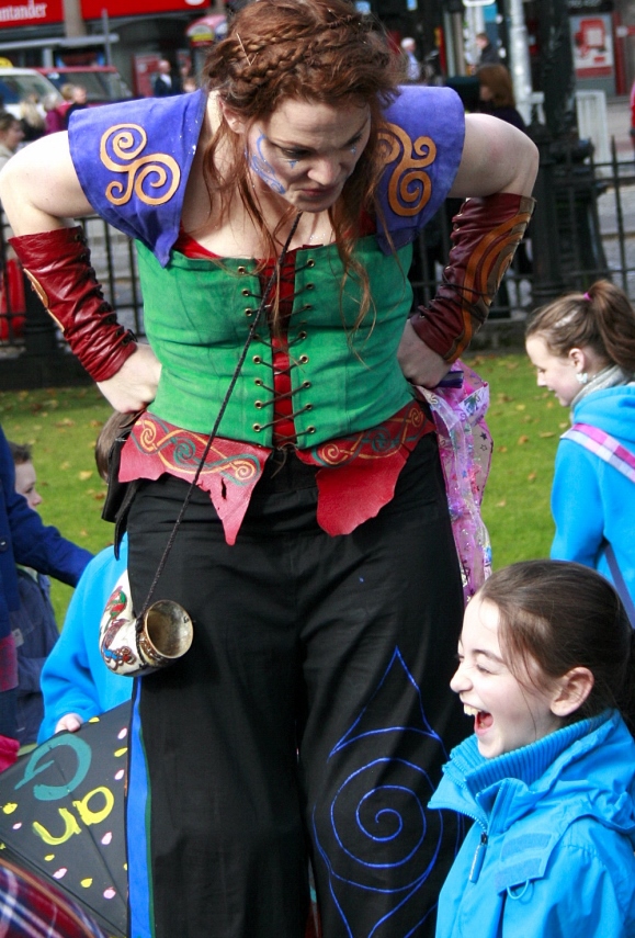 Gràinne Mhòr Stilt Character Ariel Killick a